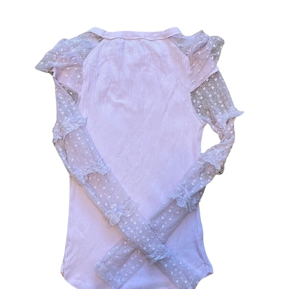 Free People Kiss Kiss lace ruffle size small/ XS lavender ribbed blouse
